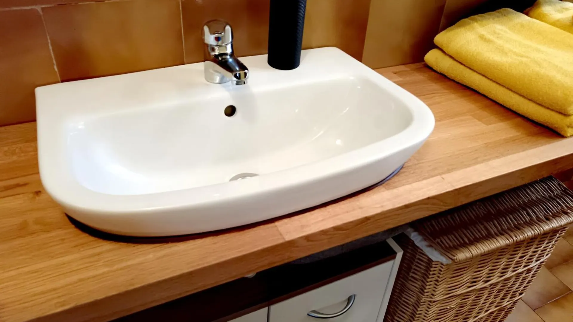 شقة Apartman Thea Gomirje